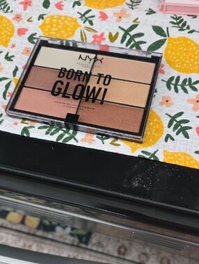 NYX born to glow highlighter palette